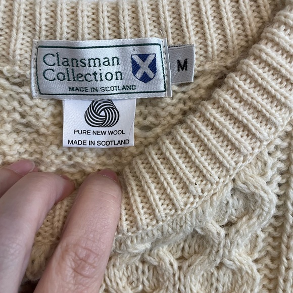 CLANSMAN COLLECTION- Aran fisherman sweater, size medium - Picture 3 of 5